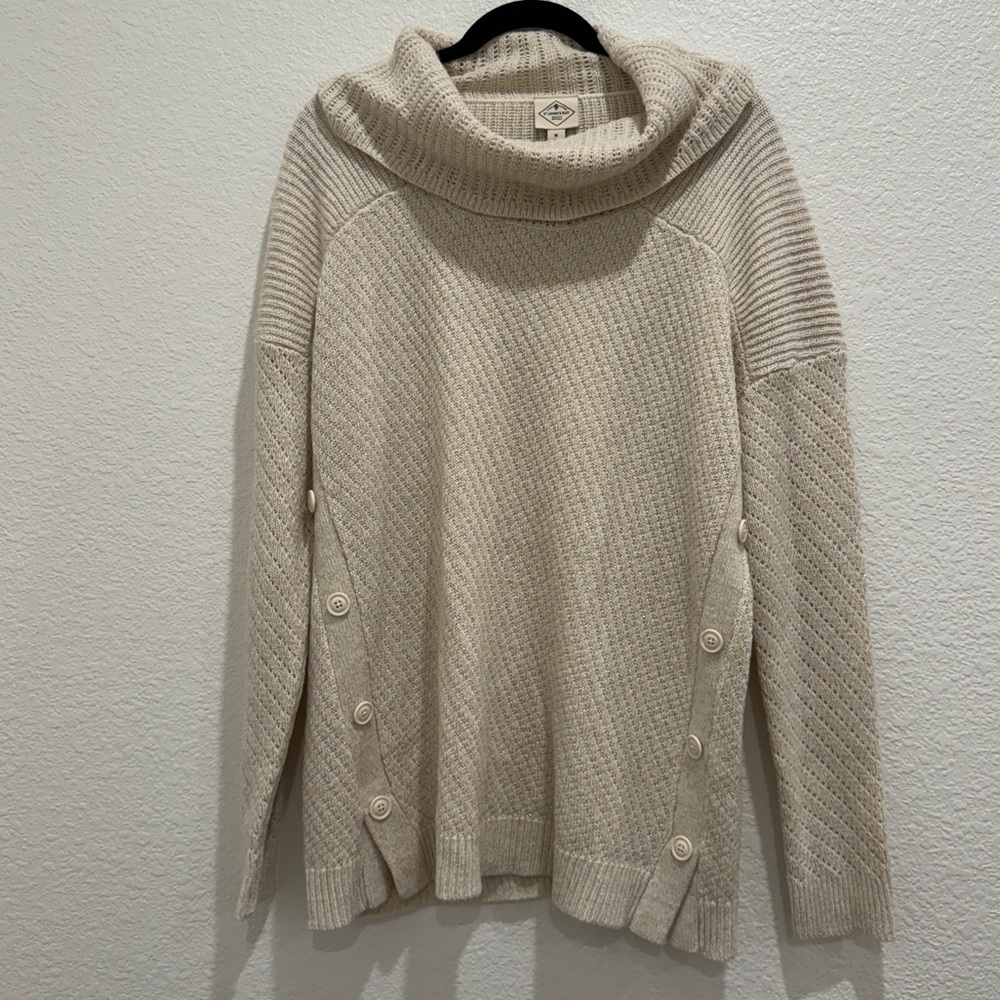 Cream - Off White Sweater